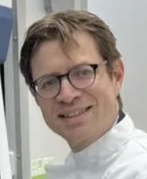 Dr Edouard Debonneuil